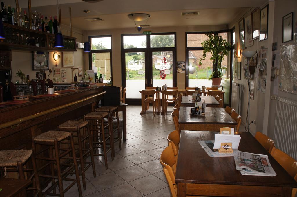Alsput Hotel Halle  Bagian luar foto